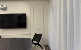 Ando'S Boutique Apartment